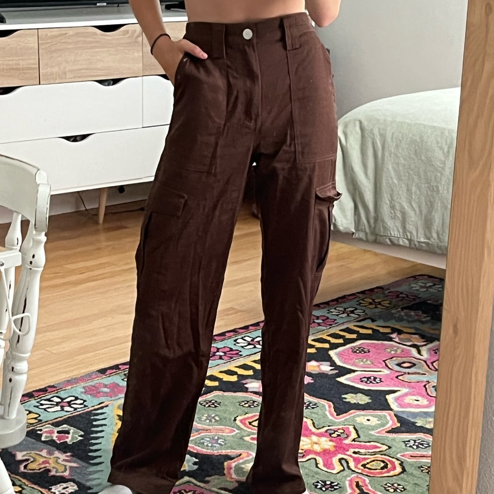 Brown High-Waisted Cargo Pants. Women’s XS